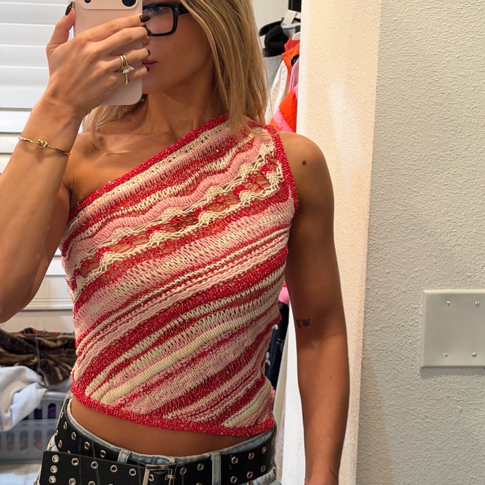 Red and Cream One-Shoulder Knit Top